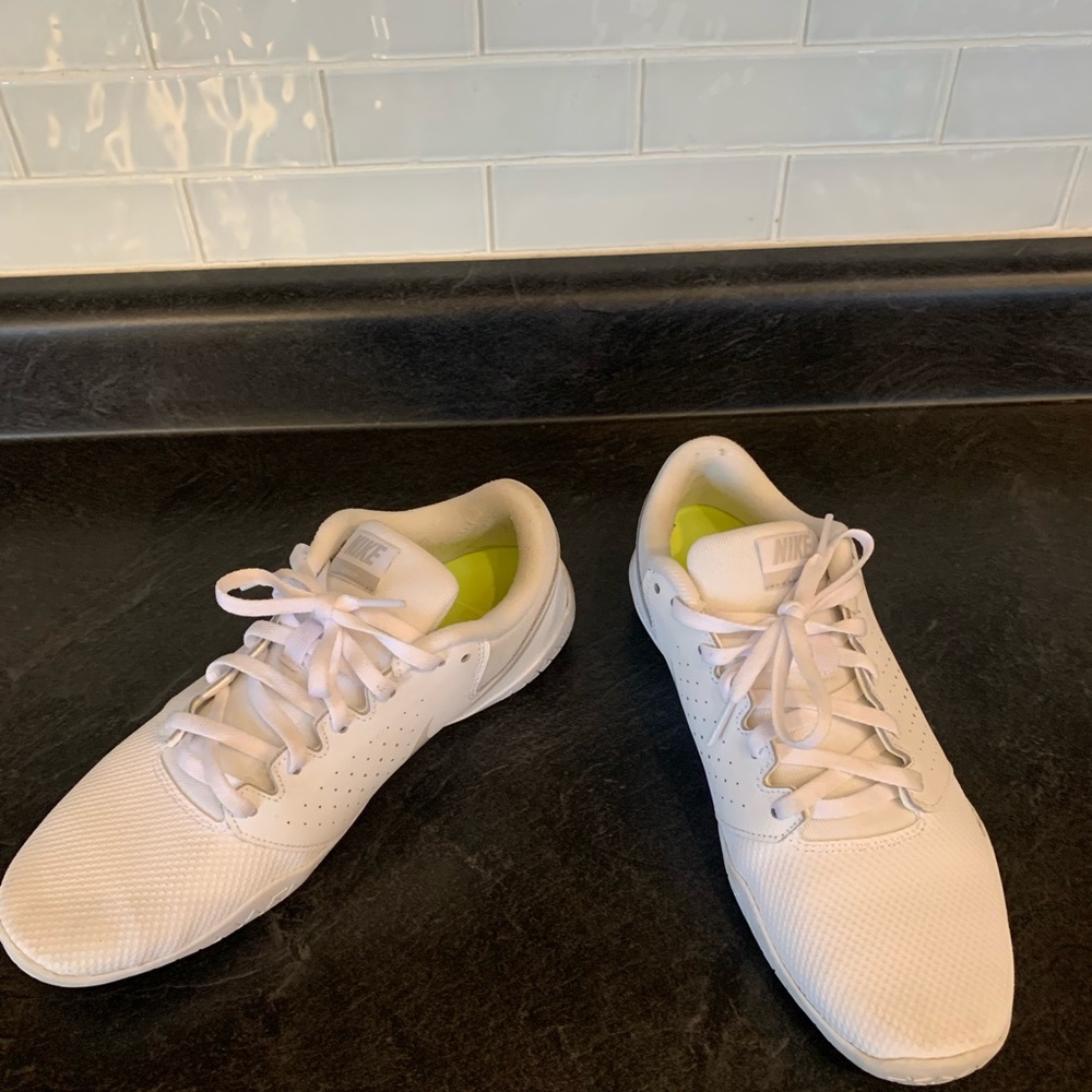 Women’s cheer shoes